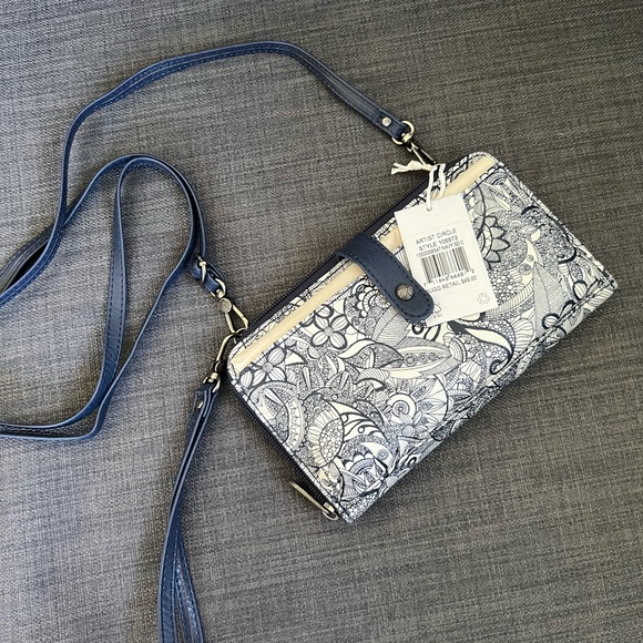 SAKROOTS CONVERTIBLE CROSSBODY WRISTLET WALLET ORGANIZER CASE - Picture 2 of 13